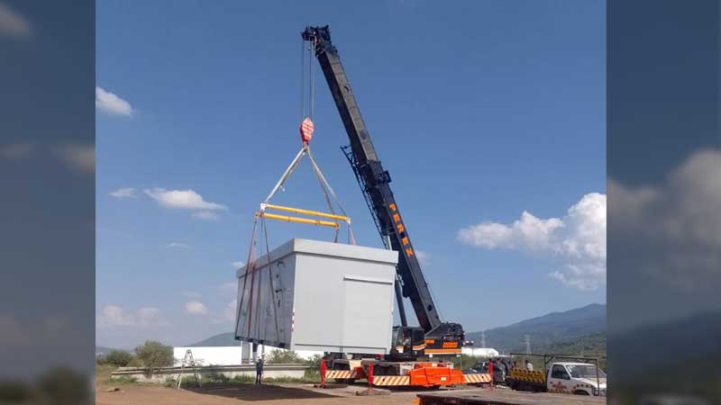 04-Grua-de-100-toneladas-y-renta-de-gruas-industriales-gruas-industriales-perez